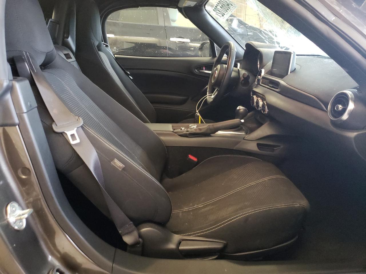 Zdjęcie 5 z aukcji – 2018 FIAT 124 SPIDER z VIN JC1NFAEK0J0138575