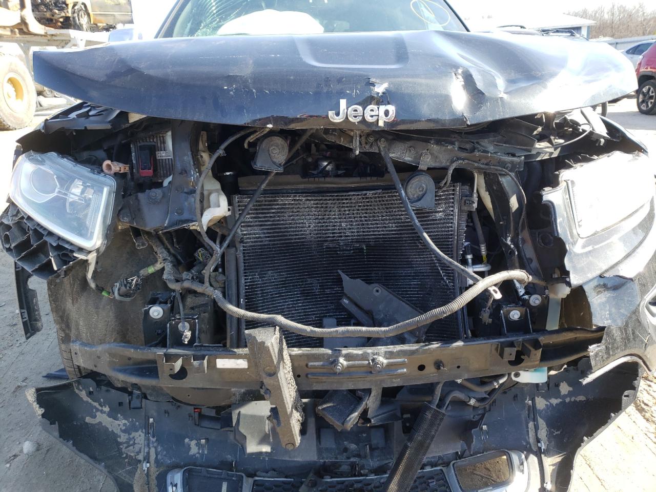 Photo 9 from auction – 2015 JEEP GRAND CHER with VIN 1C4RJFBG5FC812743