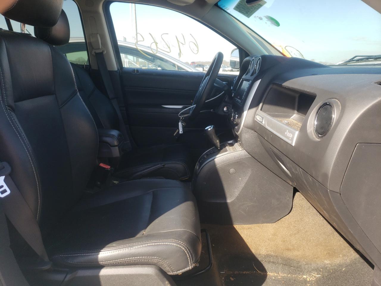 Photo 5 from auction – 2016 JEEP COMPASS LA with VIN 1C4NJCEA1GD716141