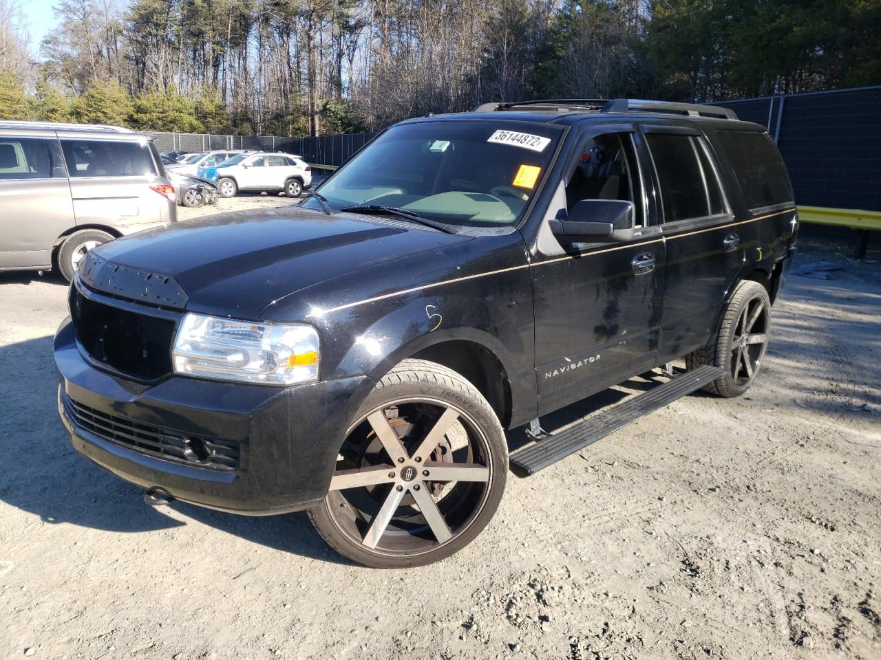 Photo 2 from auction – 2007 LINCOLN NAVIGATOR with VIN 5LMFU28557LJ23501