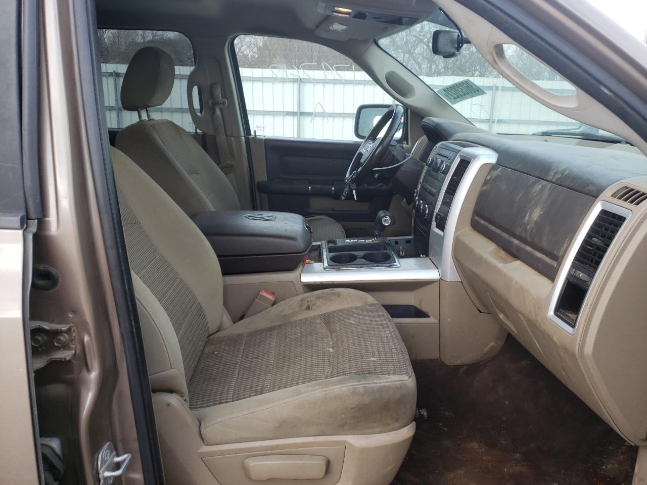 Foto 5 de la subasta – 2010 DODGE RAM 1500 con VIN 1D7RV1CTXAS114880