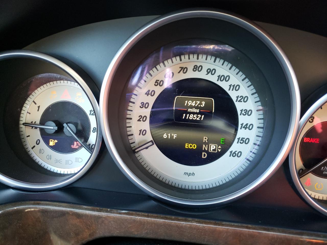 Photo 8 from auction – 2014 MERCEDES-BENZ E 350 with VIN WDDHF5KB2EA963356