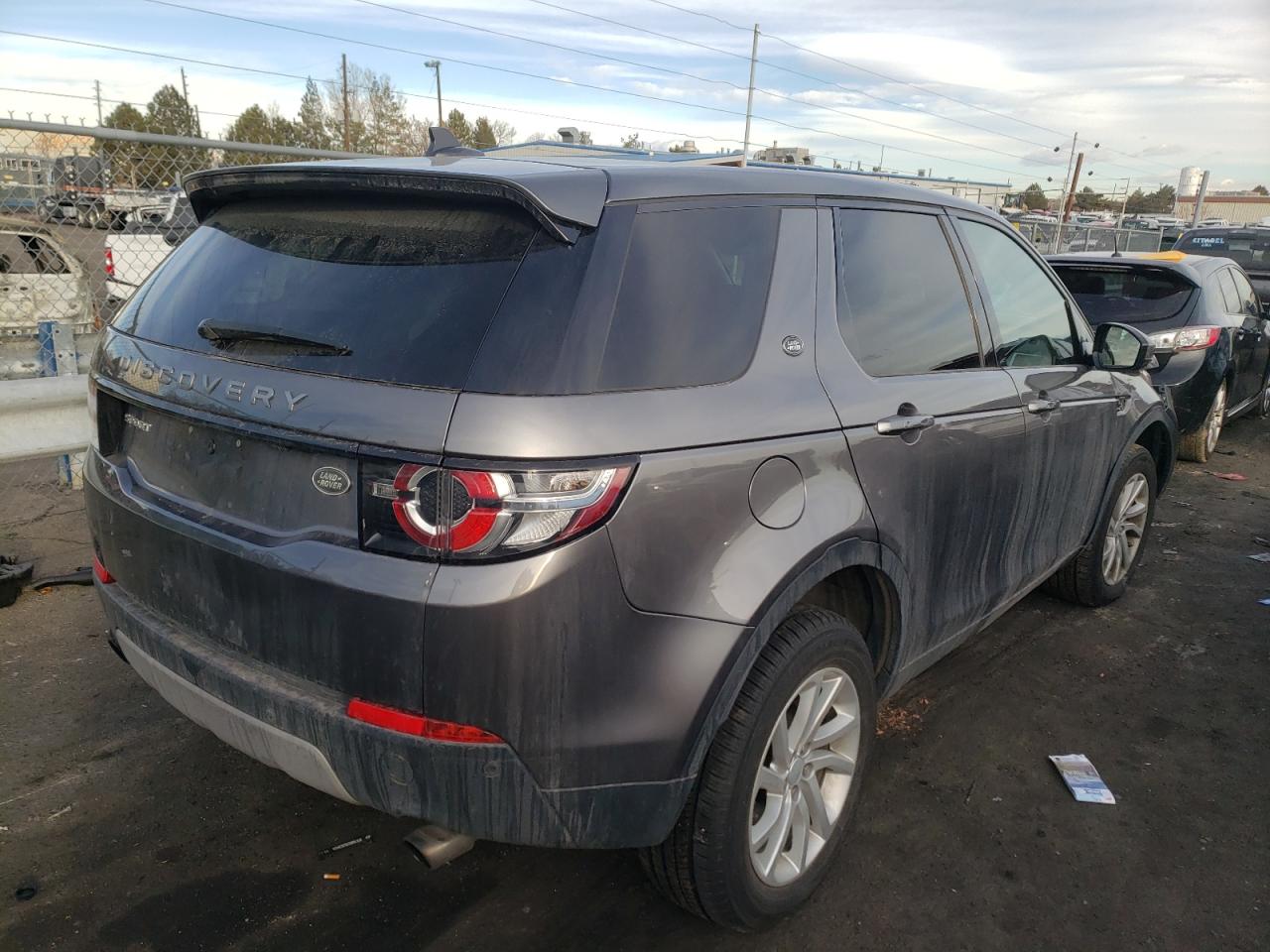 Photo 4 from auction – 2016 LAND ROVER DISCOVERY with VIN SALCR2BGXGH556619