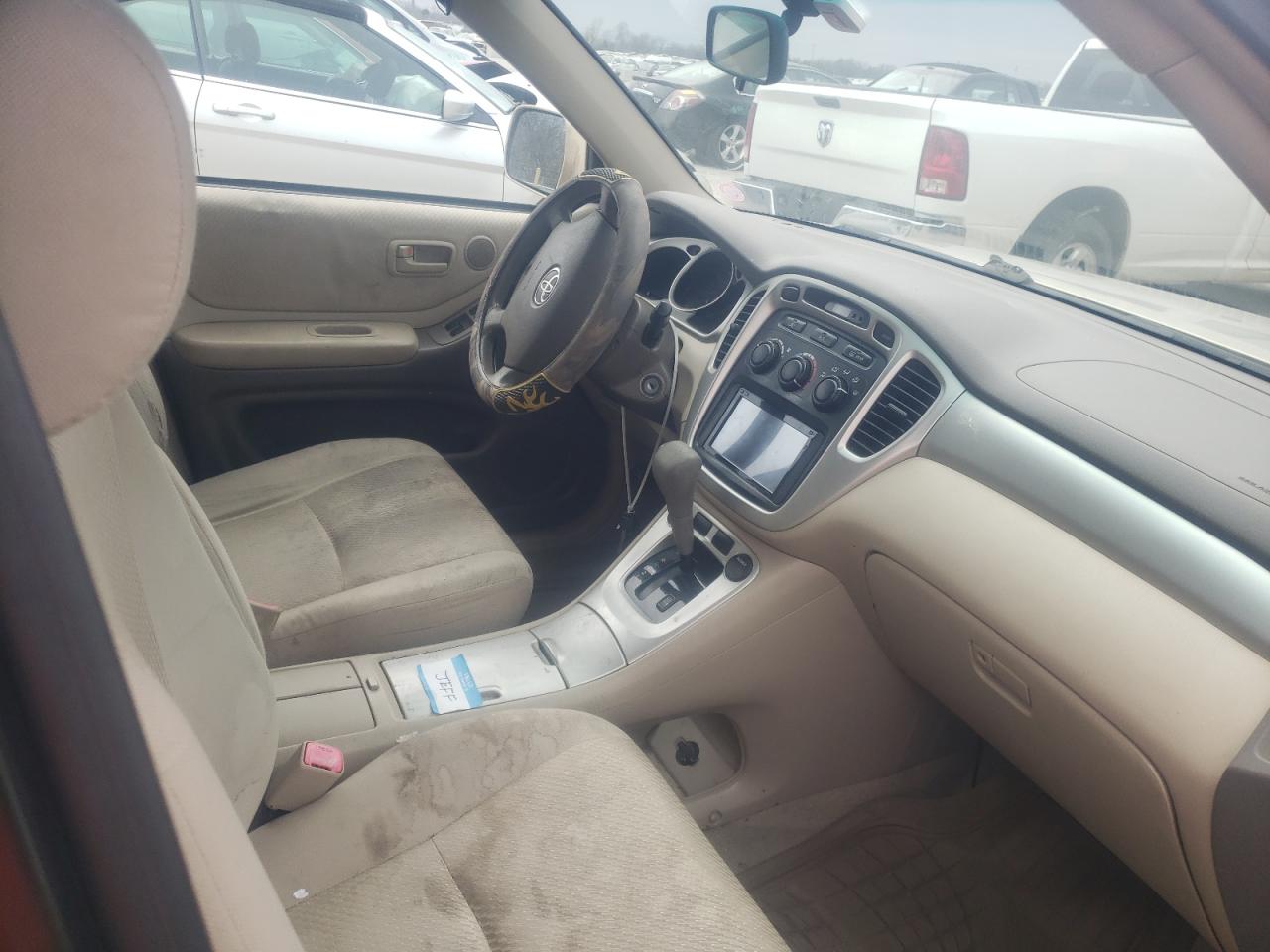 Photo 5 from auction – 2004 TOYOTA HIGHLANDER with VIN JTEGD21A140078746