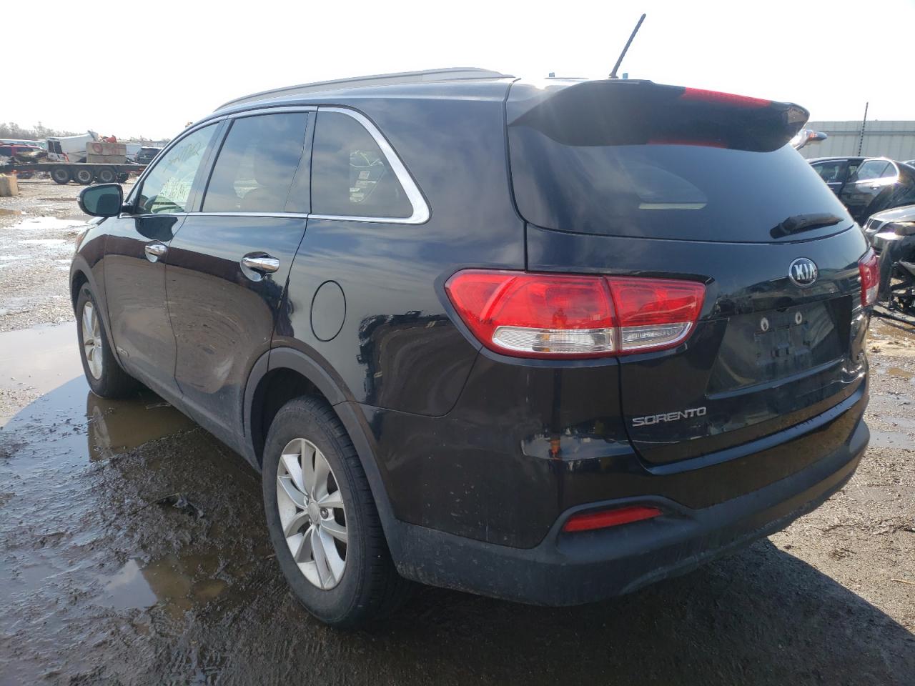Photo 3 from auction – 2016 KIA SORENTO LX with VIN 5XYPGDA58GG179632