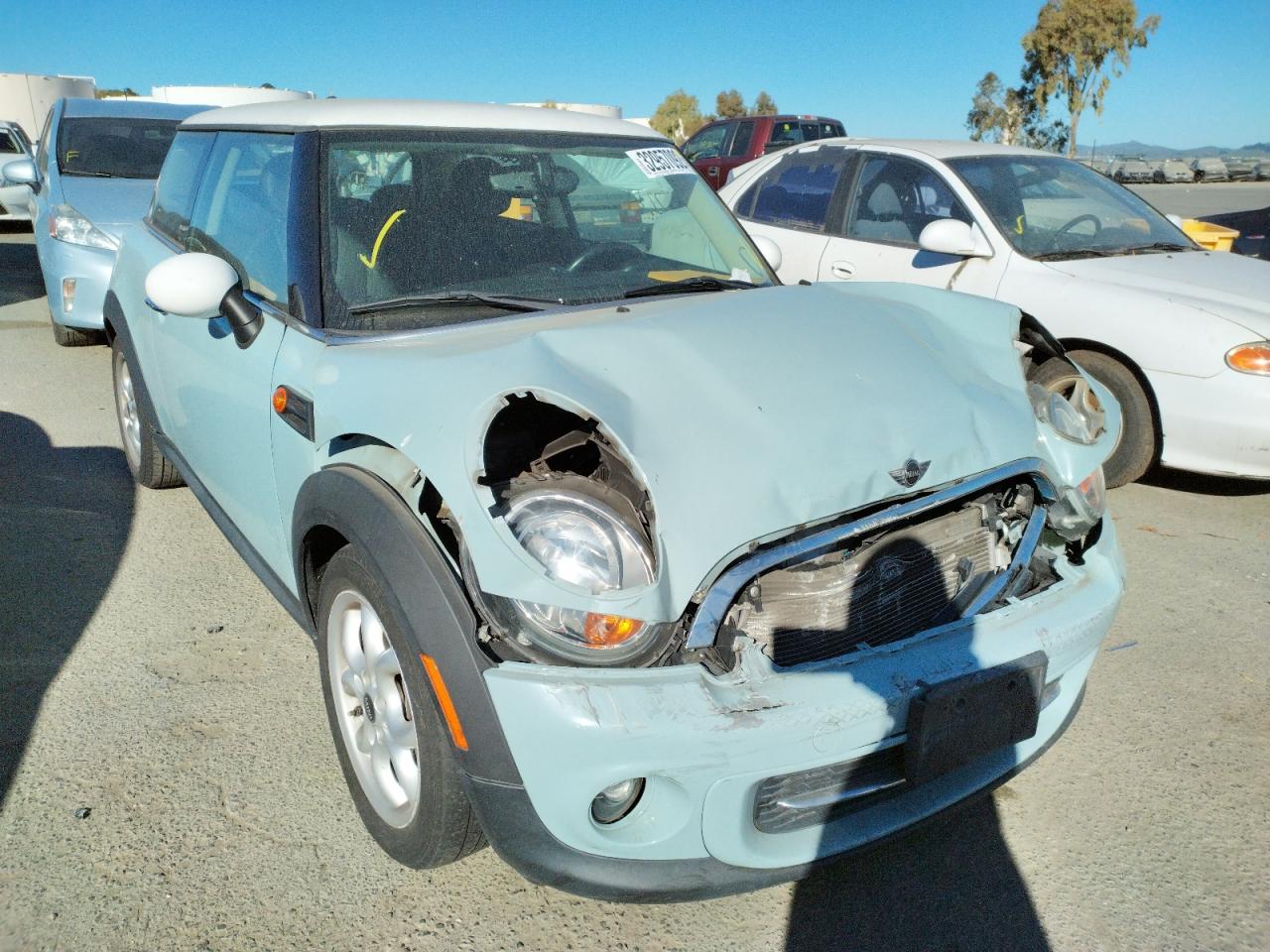 MINI COOPER 2011 with VIN WMWSU3C58BT252504 - Photo from auction