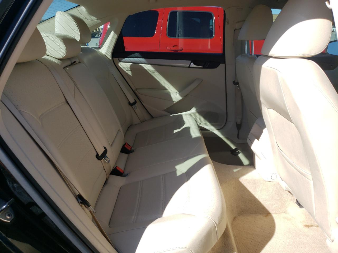 Photo 6 from auction – 2014 VOLKSWAGEN PASSAT S with VIN 1VWAH7A33EC008515