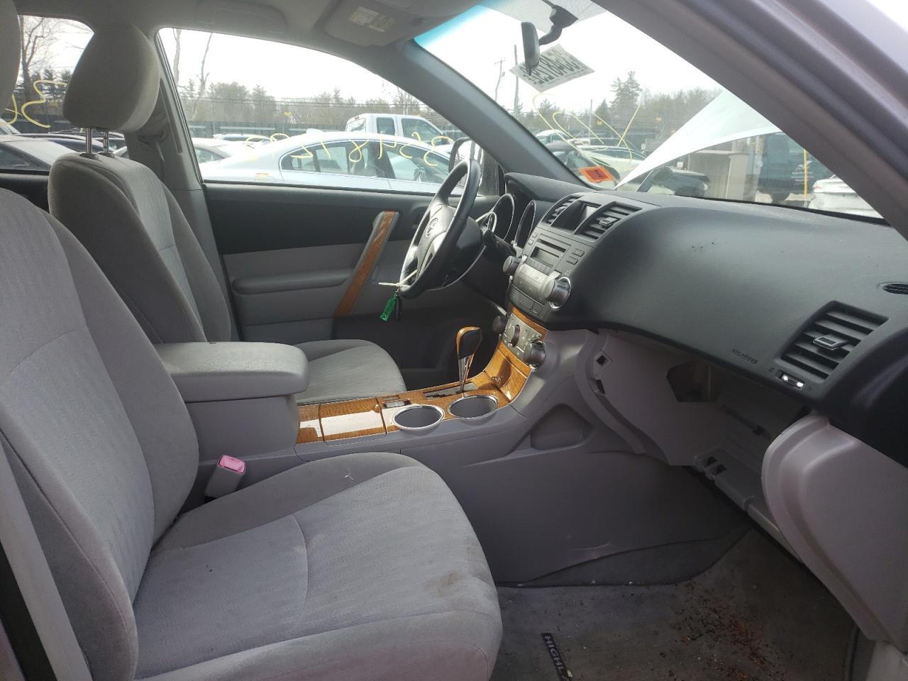 Photo 5 from auction – 2008 TOYOTA HIGHLANDER with VIN JTEEW41A282001164