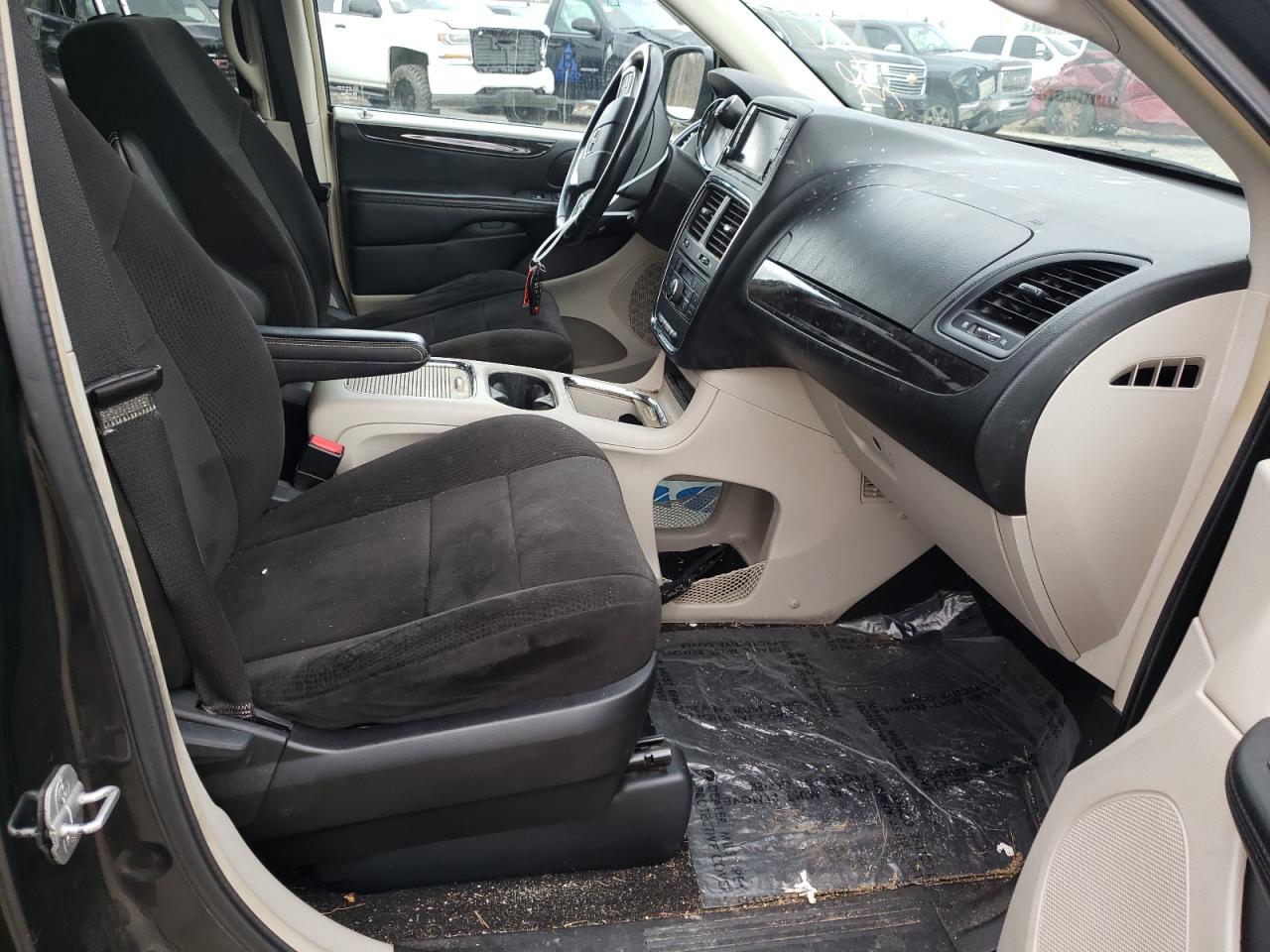 Photo 5 from auction – 2012 DODGE GRAND CARA with VIN 2C4RDGDG2CR399595