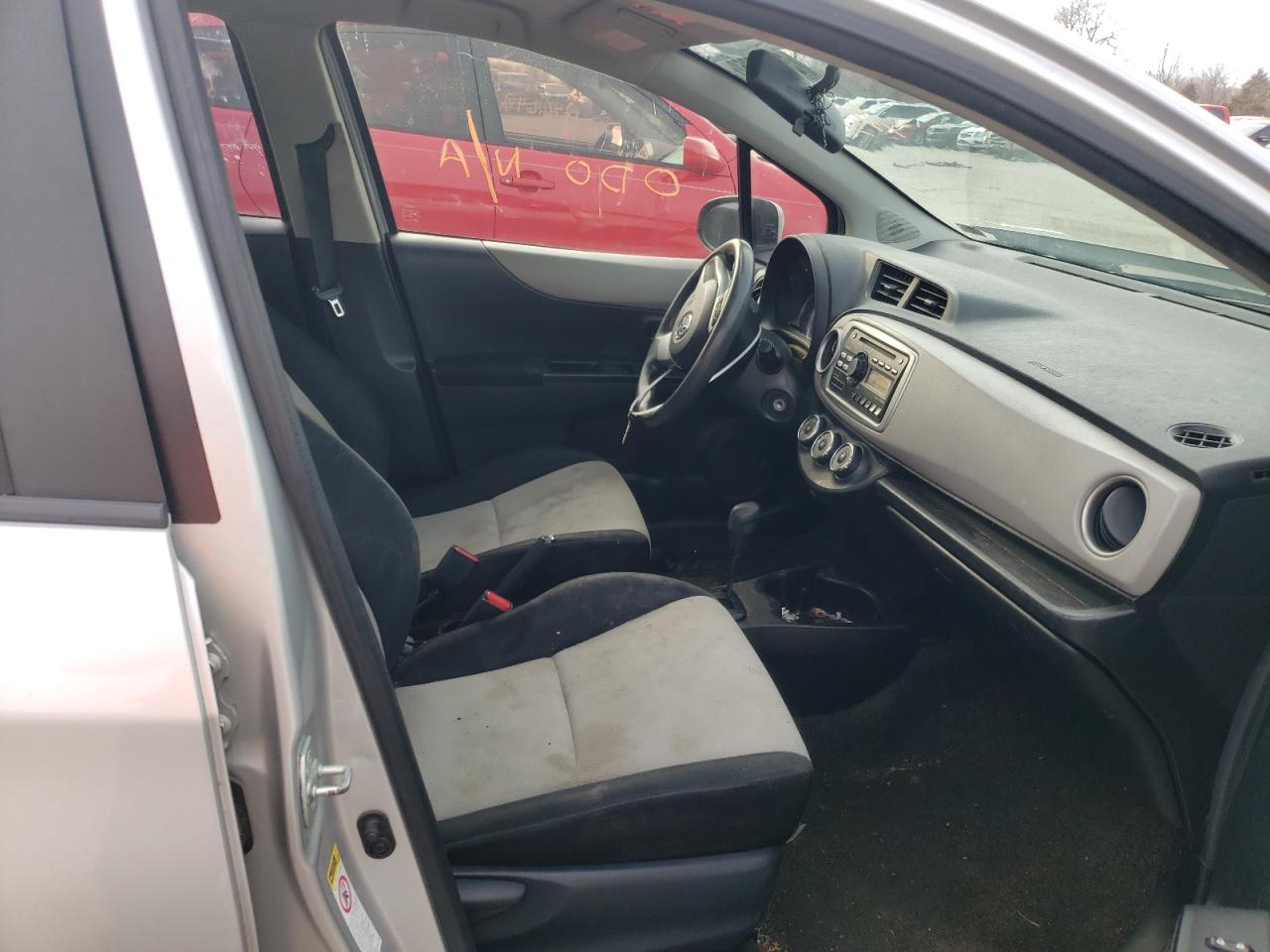 Photo 5 from auction – 2012 TOYOTA YARIS with VIN JTDKTUD33CD529810