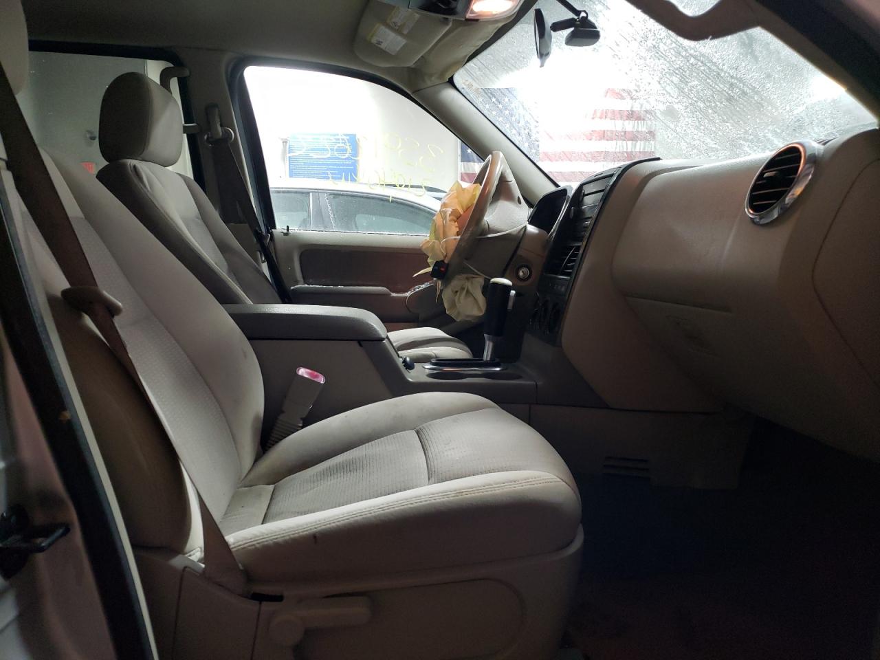 Photo 5 from auction – 2006 FORD EXPLORER X with VIN 1FMEU73E06UB66865