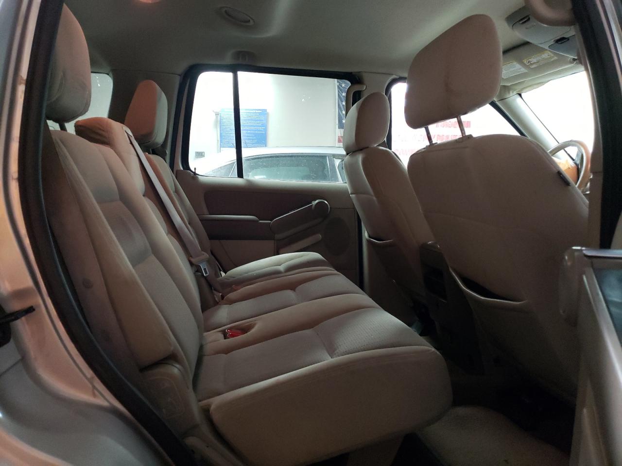 Photo 6 from auction – 2006 FORD EXPLORER X with VIN 1FMEU73E06UB66865