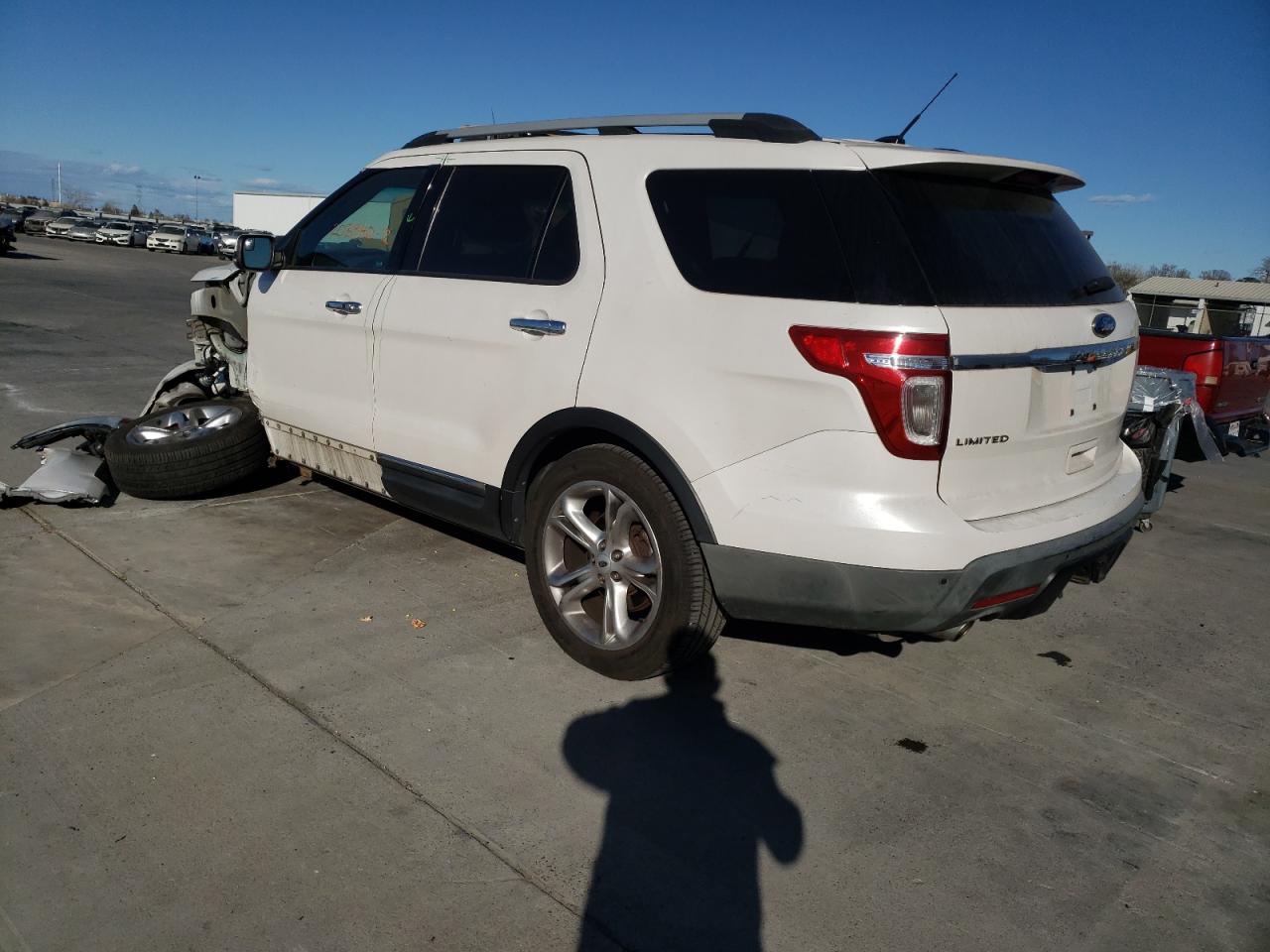 Photo 3 from auction – 2012 FORD EXPLORER L with VIN 1FMHK8F84CGA11888