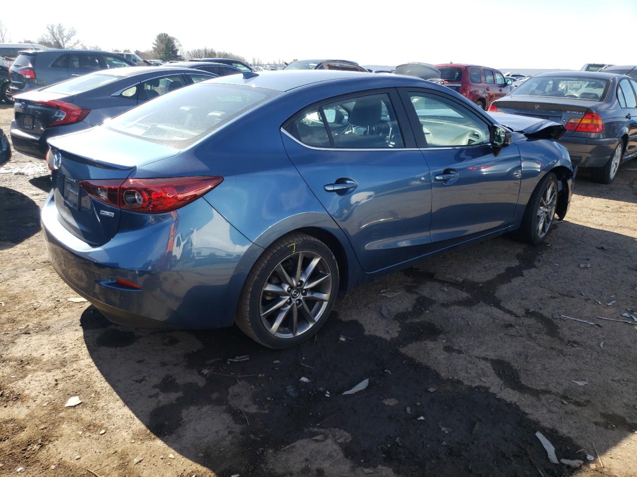 Photo 4 from auction – 2018 MAZDA 3 TOURING with VIN 3MZBN1V36JM259008