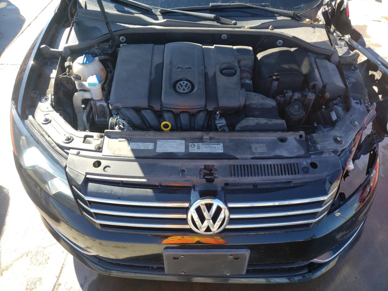 Photo 7 from auction – 2014 VOLKSWAGEN PASSAT S with VIN 1VWAH7A33EC008515
