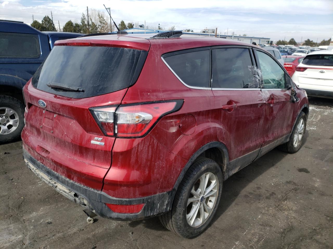 Photo 4 from auction – 2018 FORD ESCAPE SE with VIN 1FMCU9GD5JUC76212