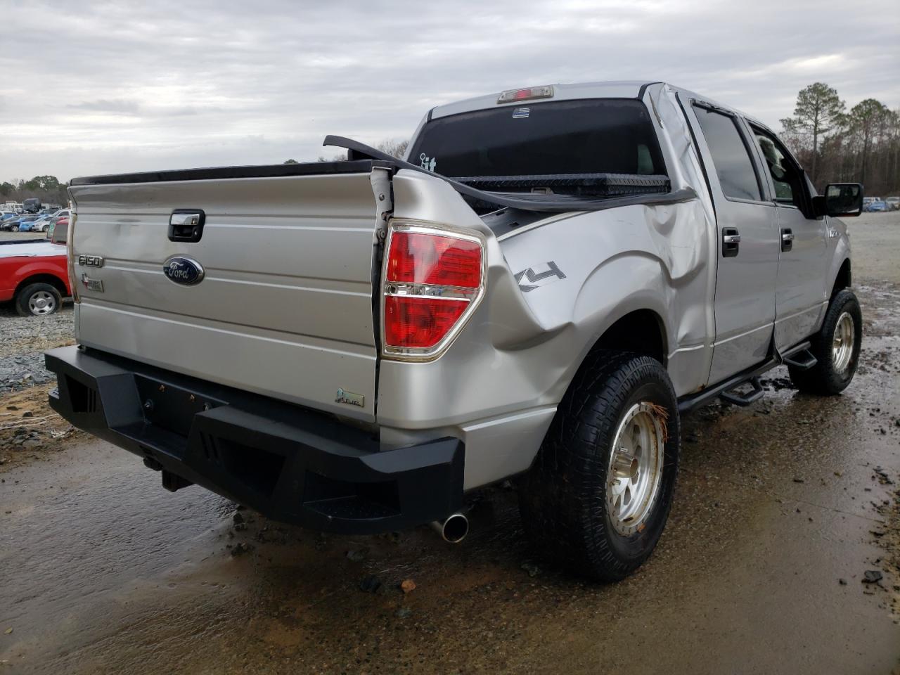 Photo 4 from auction – 2010 FORD F150 SUPER with VIN 1FTFW1EV3AFD87628