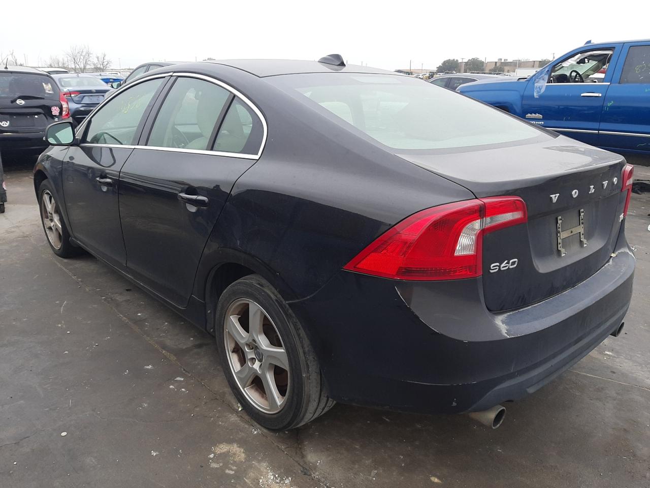 Photo 3 from auction – 2013 VOLVO S60 T5 with VIN YV1612FS2D2183255