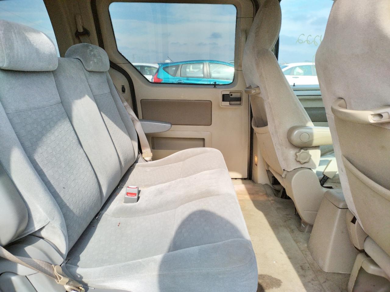 Photo 6 from auction – 2006 FORD FREESTAR S with VIN 2FMZA51636BA33548