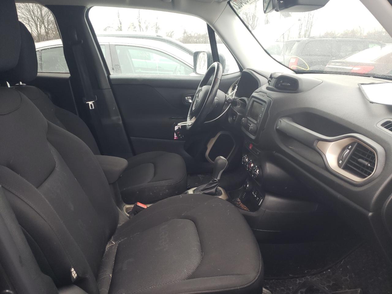Photo 5 from auction – 2017 JEEP RENEGADE L with VIN ZACCJBBB4HPG16455