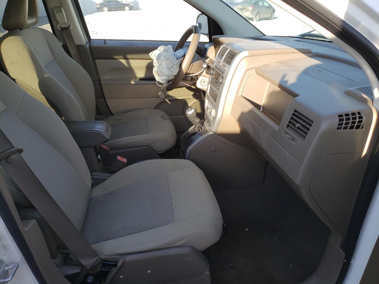 Photo 5 from auction – 2007 JEEP COMPASS with VIN 1J8FT47W87D112298