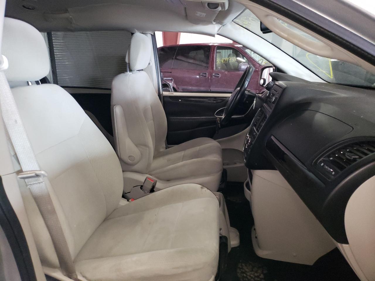 Photo 5 from auction – 2012 DODGE GRAND CARA with VIN 2C4RDGBGXCR386127