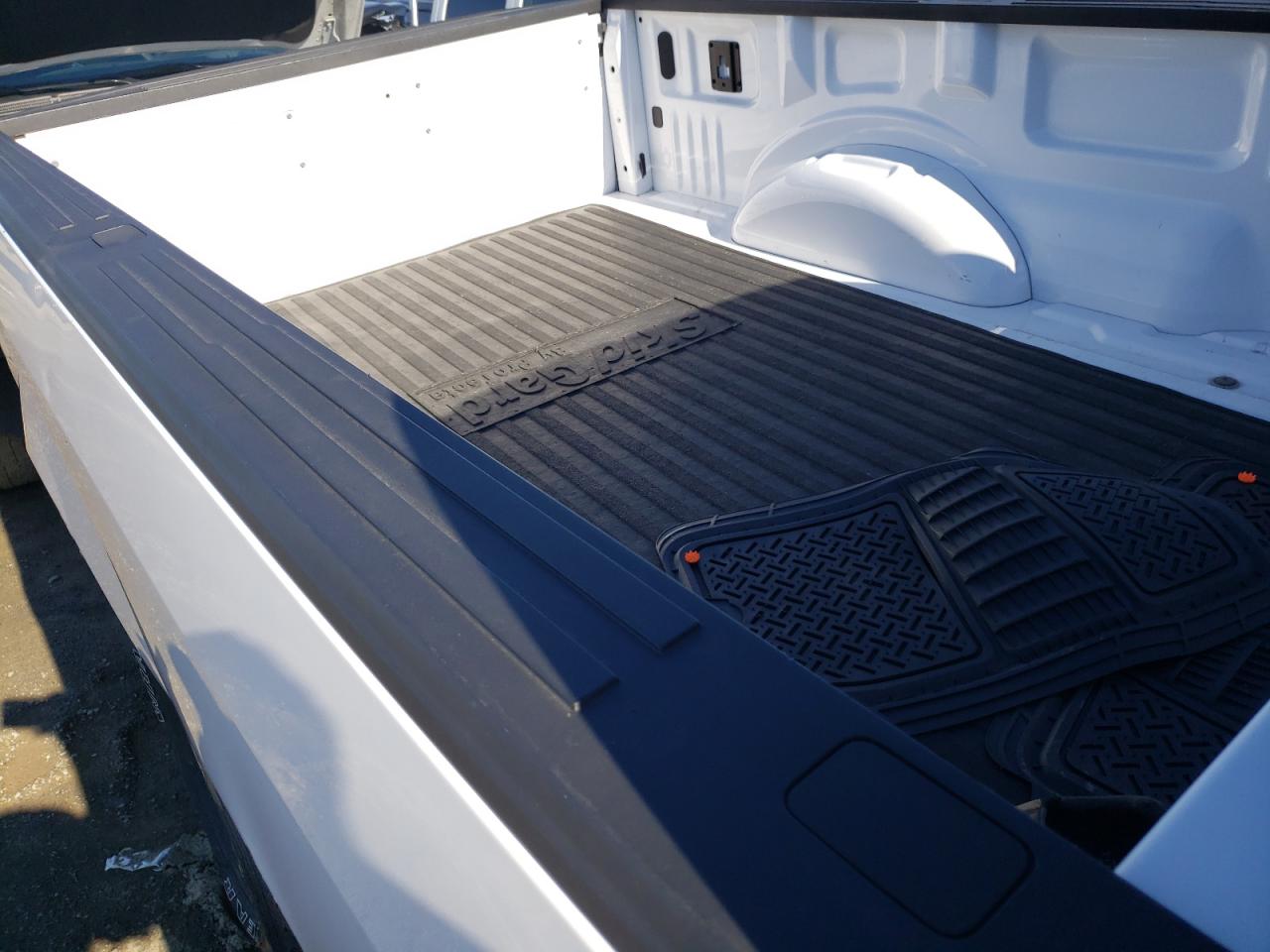 صورة رقم 6 من المزاد - 2016 FORD F150 مع VIN 1FTMF1E83GKD37099