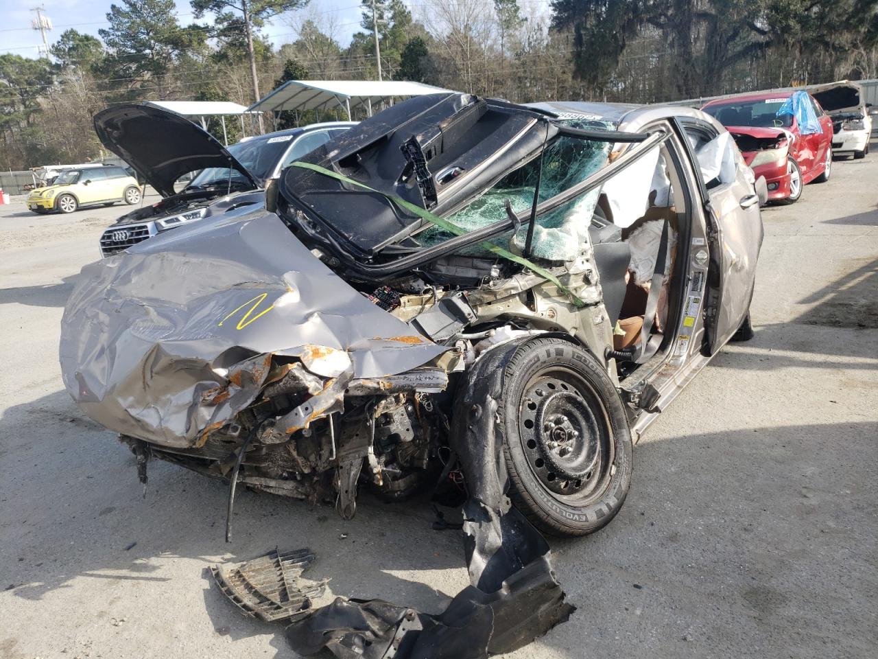 Photo 2 from auction – 2015 TOYOTA COROLLA L with VIN 5YFBURHE9FP351716