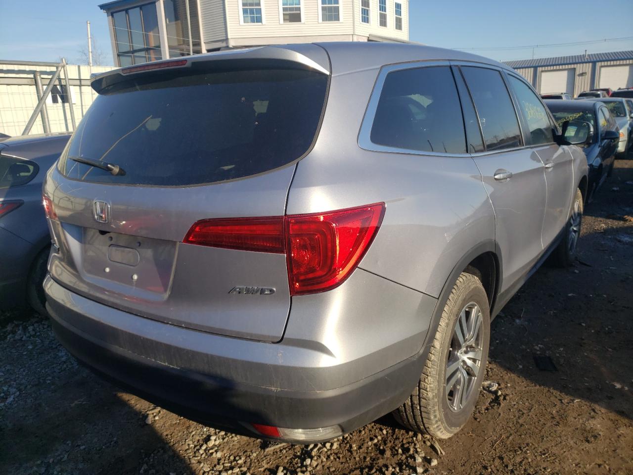 Photo 4 from auction – 2017 HONDA PILOT EXL with VIN 5FNYF6H68HB064510