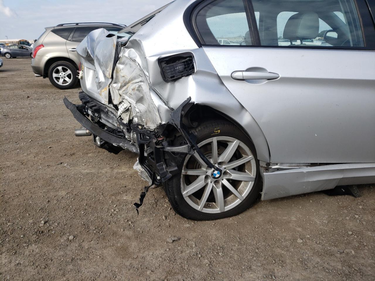 Photo 9 from auction – 2011 BMW 328 I SULE with VIN WBAPH5C50BA441102