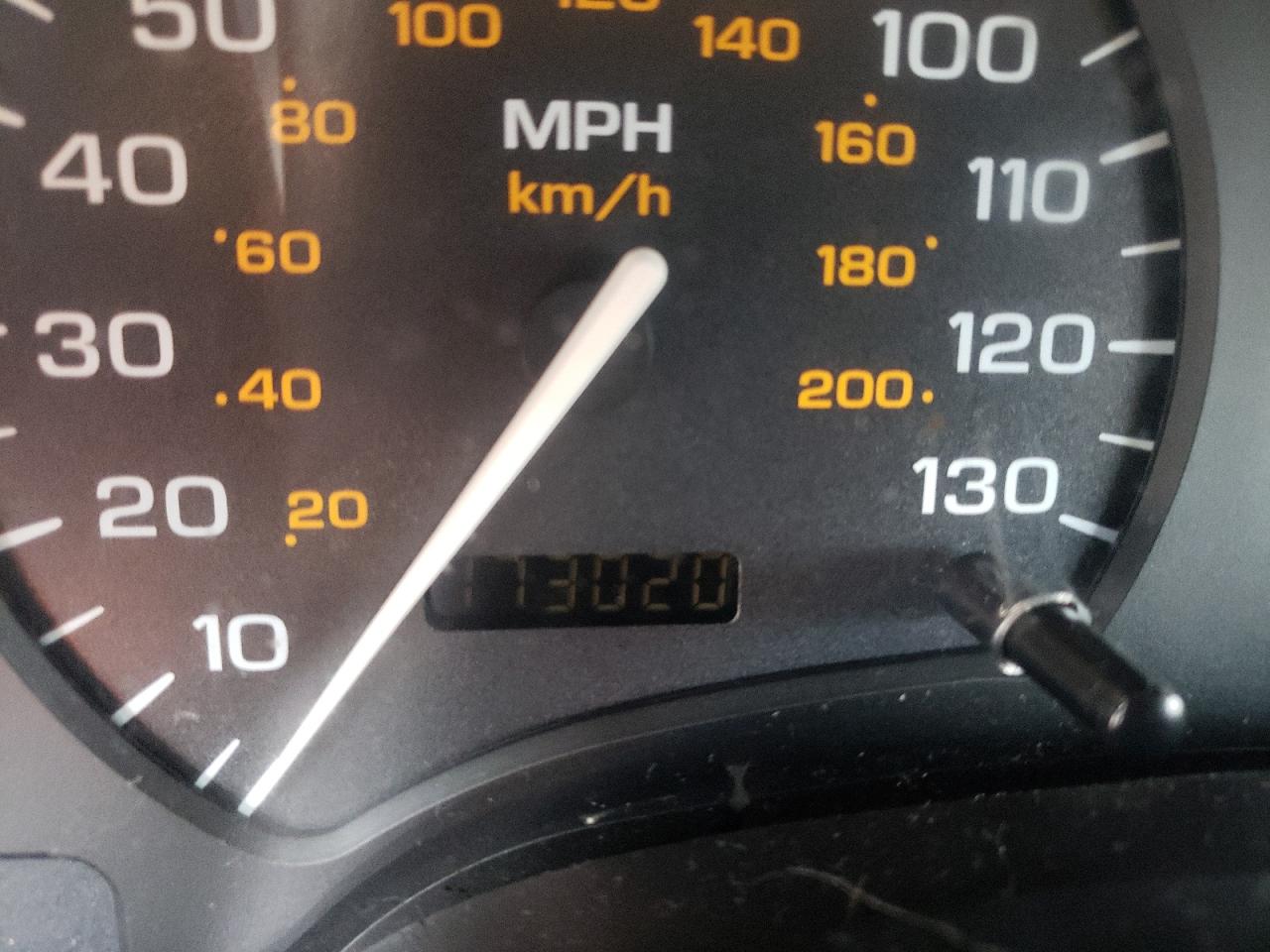 Photo 8 from auction – 1998 SATURN SC2 with VIN 1G8ZH1277WZ202137