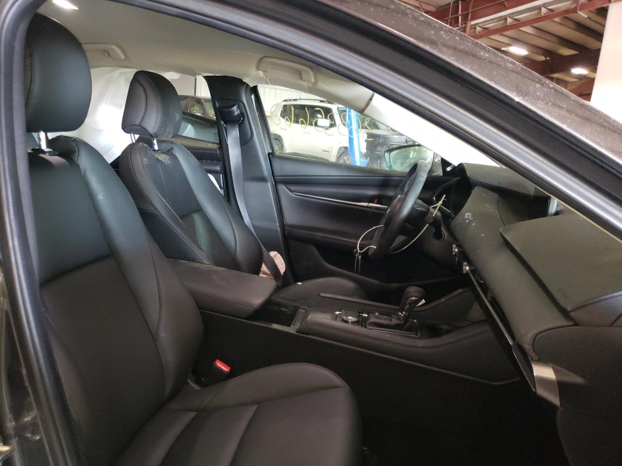 Photo 5 from auction – 2021 MAZDA 3 SELECT with VIN 3MZBPBBL1MM203356