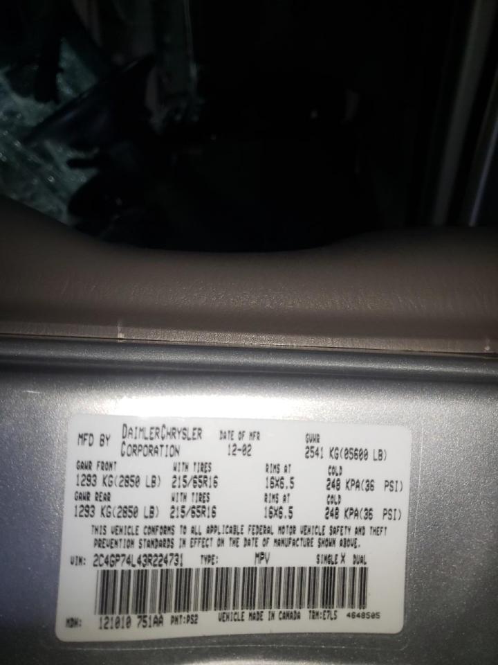 Photo 10 from auction – 2003 CHRYSLER TOWN & COU with VIN 2C4GP74L43R224731