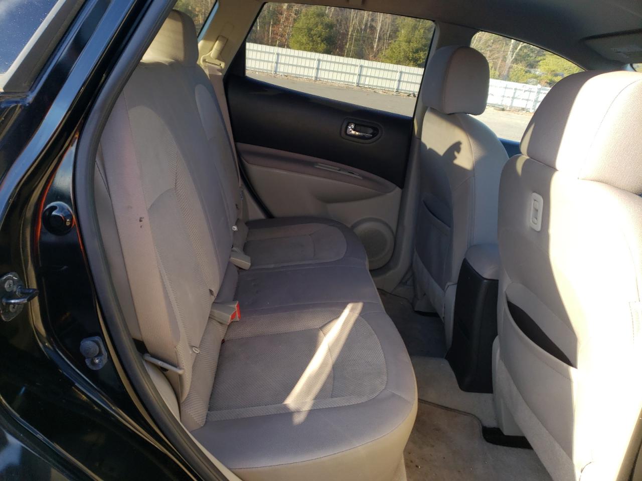 Photo 6 from auction – 2012 NISSAN ROGUE S with VIN JN8AS5MV0CW403189