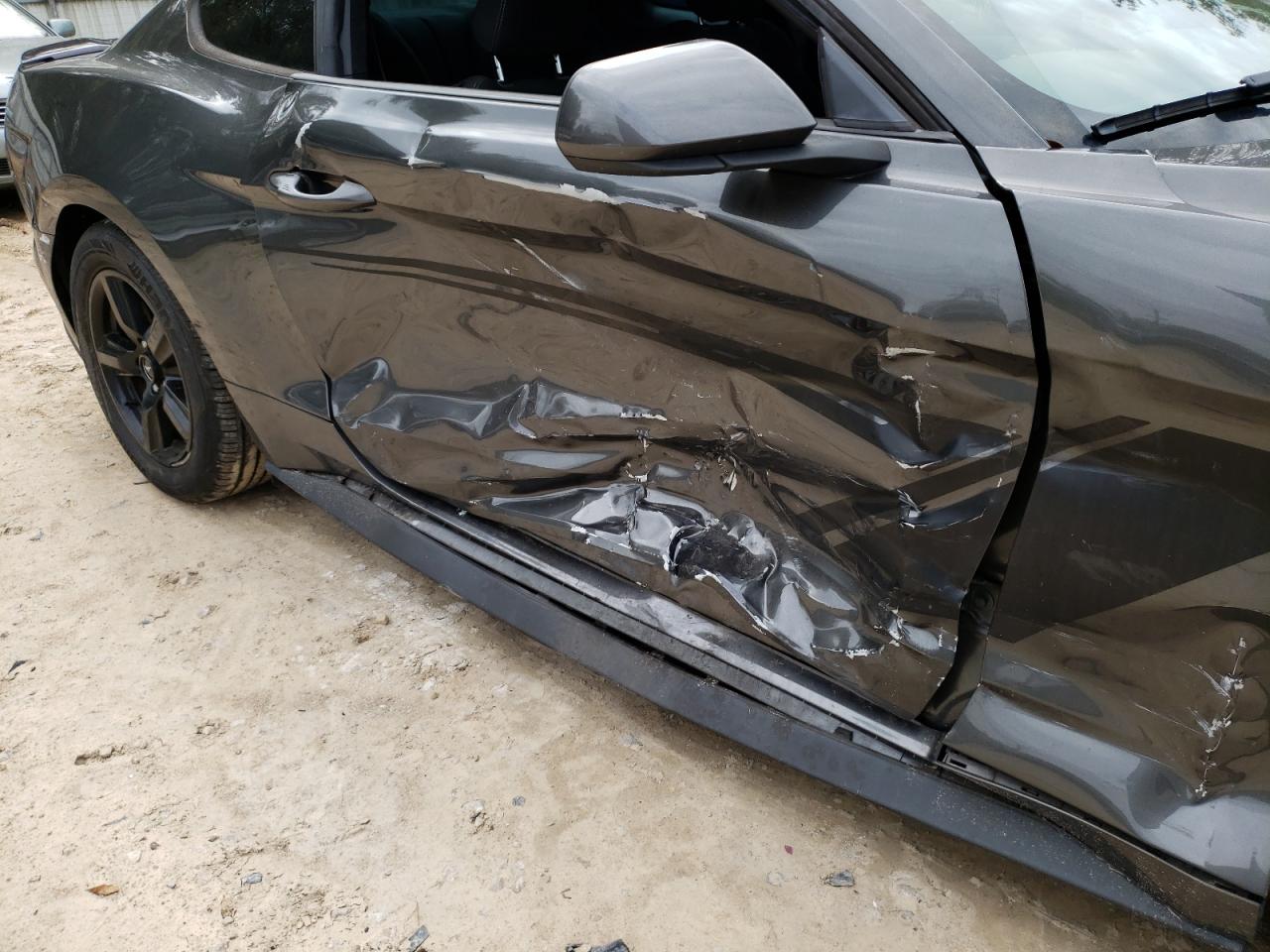 Photo 9 from auction – 2018 FORD MUSTANG with VIN 1FA6P8TH1J5113181