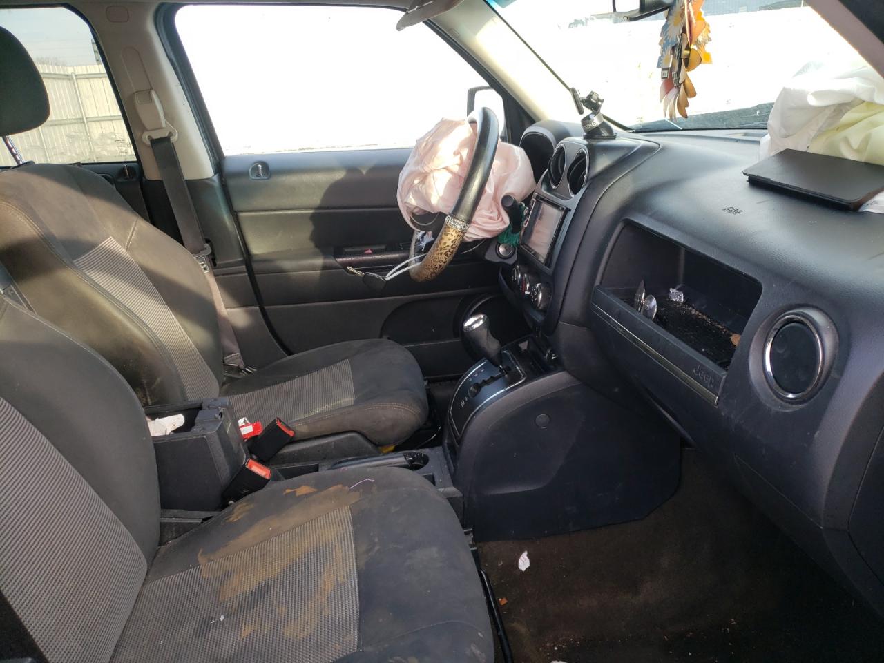 Photo 5 from auction – 2016 JEEP PATRIOT SP with VIN 1C4NJPBA6GD634076