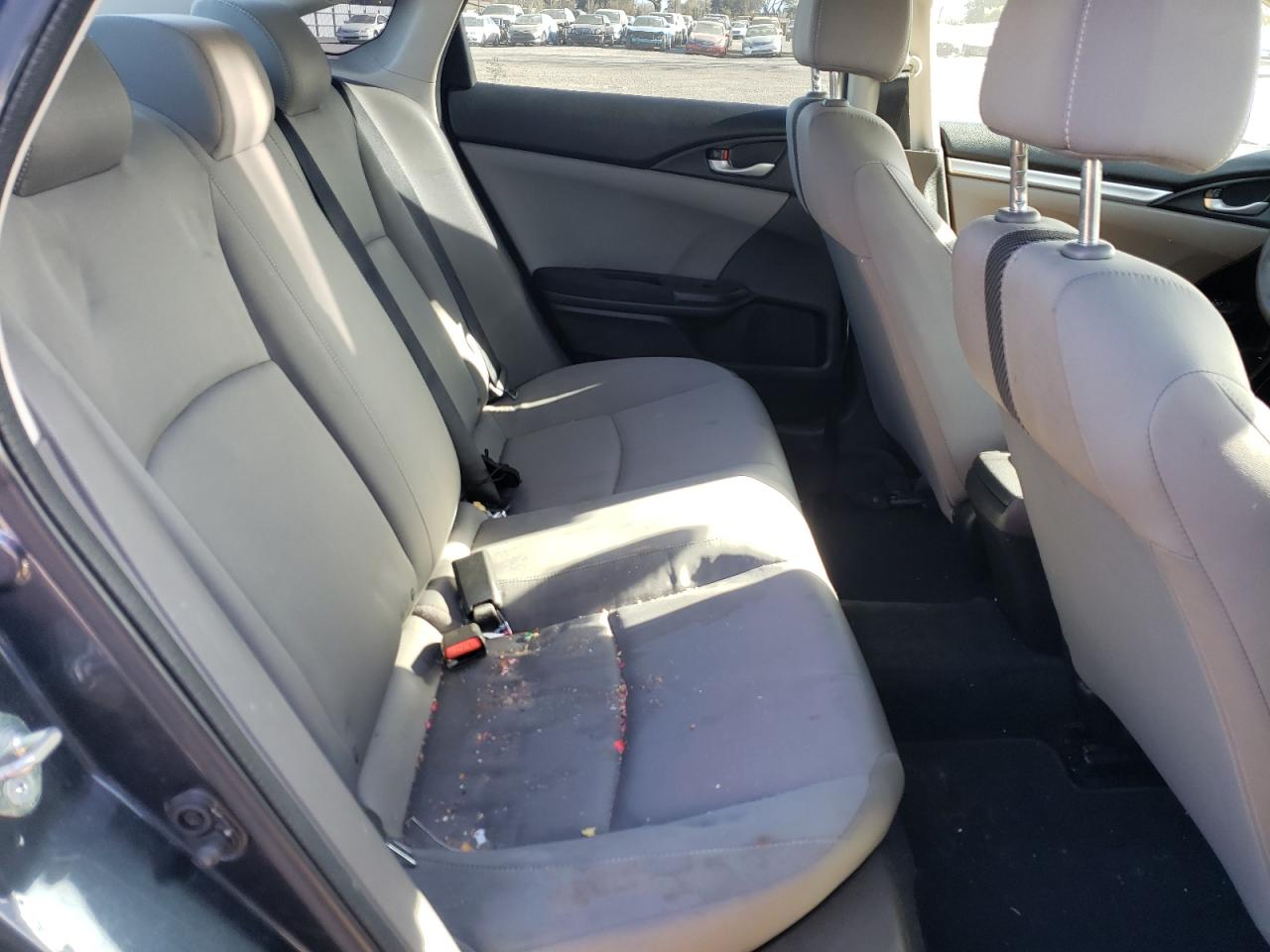 Photo 6 from auction – 2017 HONDA CIVIC LX with VIN 2HGFC2F55HH511616