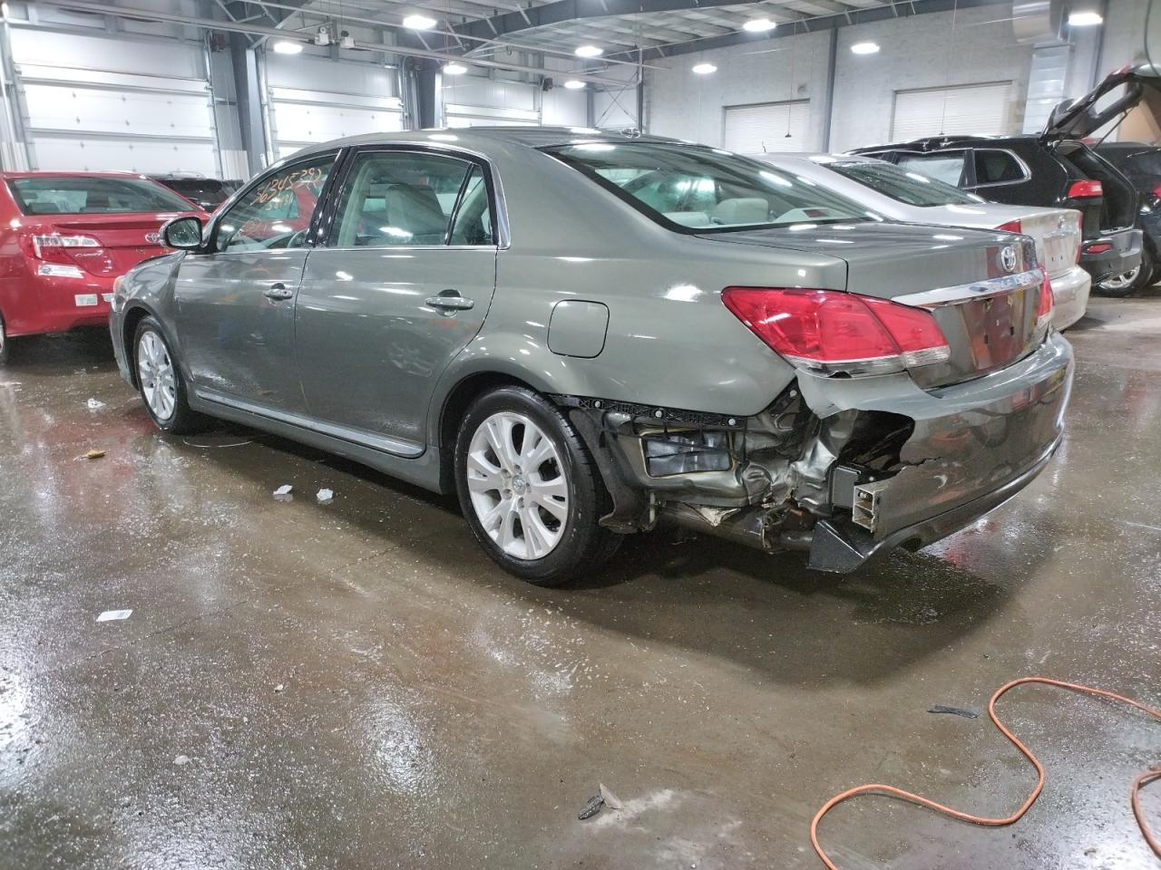 Photo 3 from auction – 2012 TOYOTA AVALON BAS with VIN 4T1BK3DB6CU457324