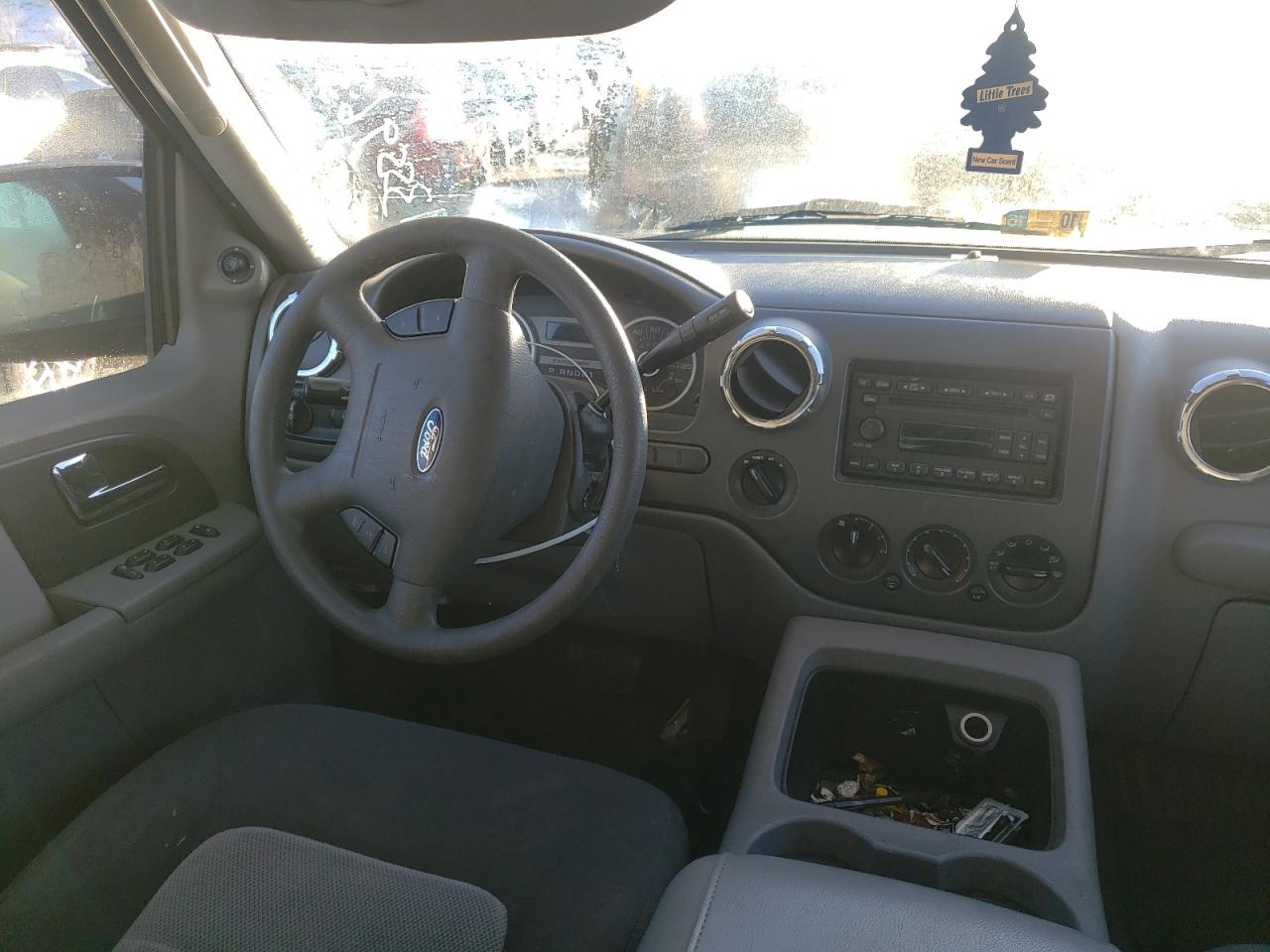 Photo 9 from auction – 2006 FORD EXPEDITION with VIN 1FMPU16596LA39491