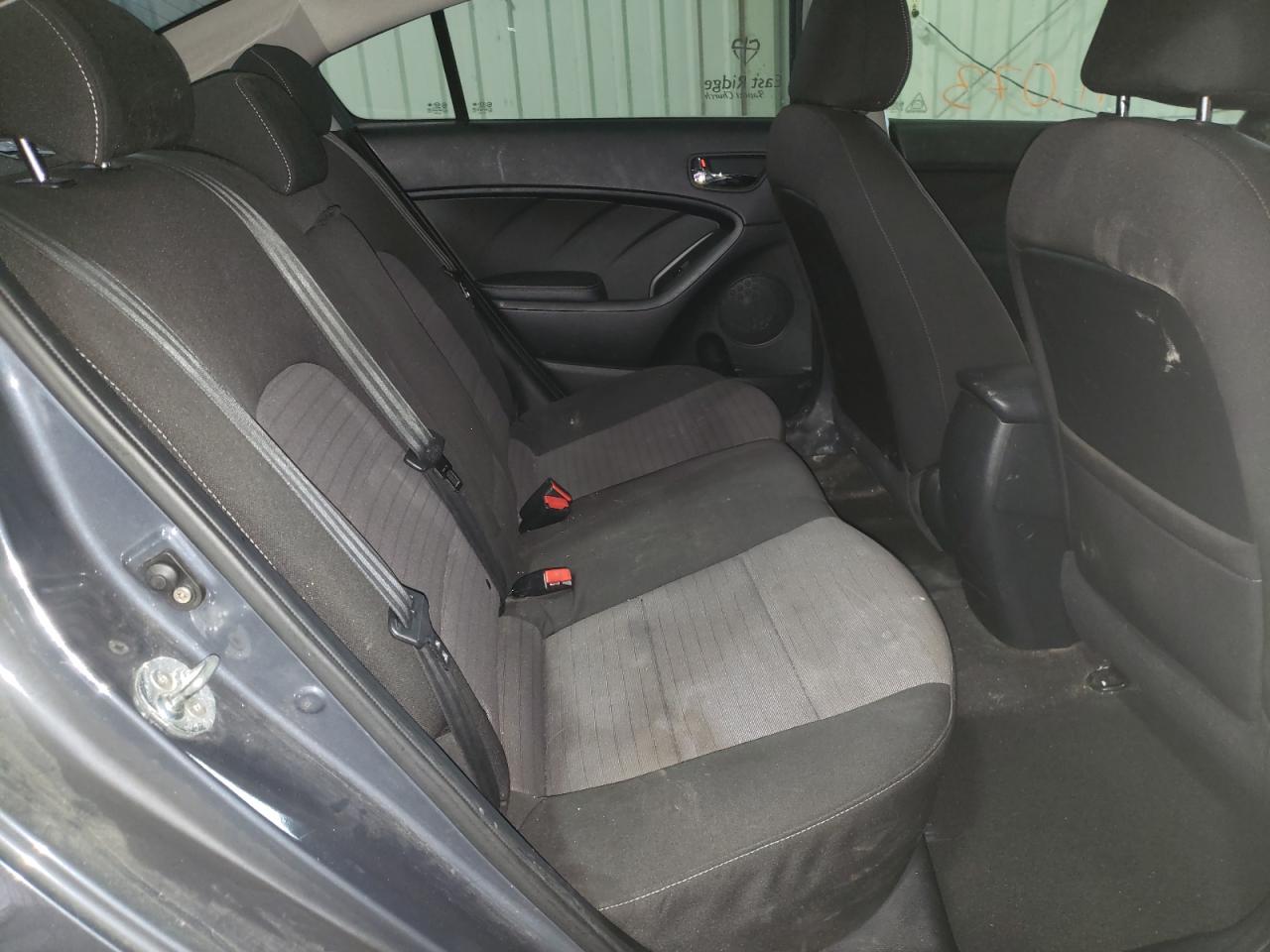 Photo 6 from auction – 2015 KIA FORTE EX with VIN KNAFX4A81F5368939
