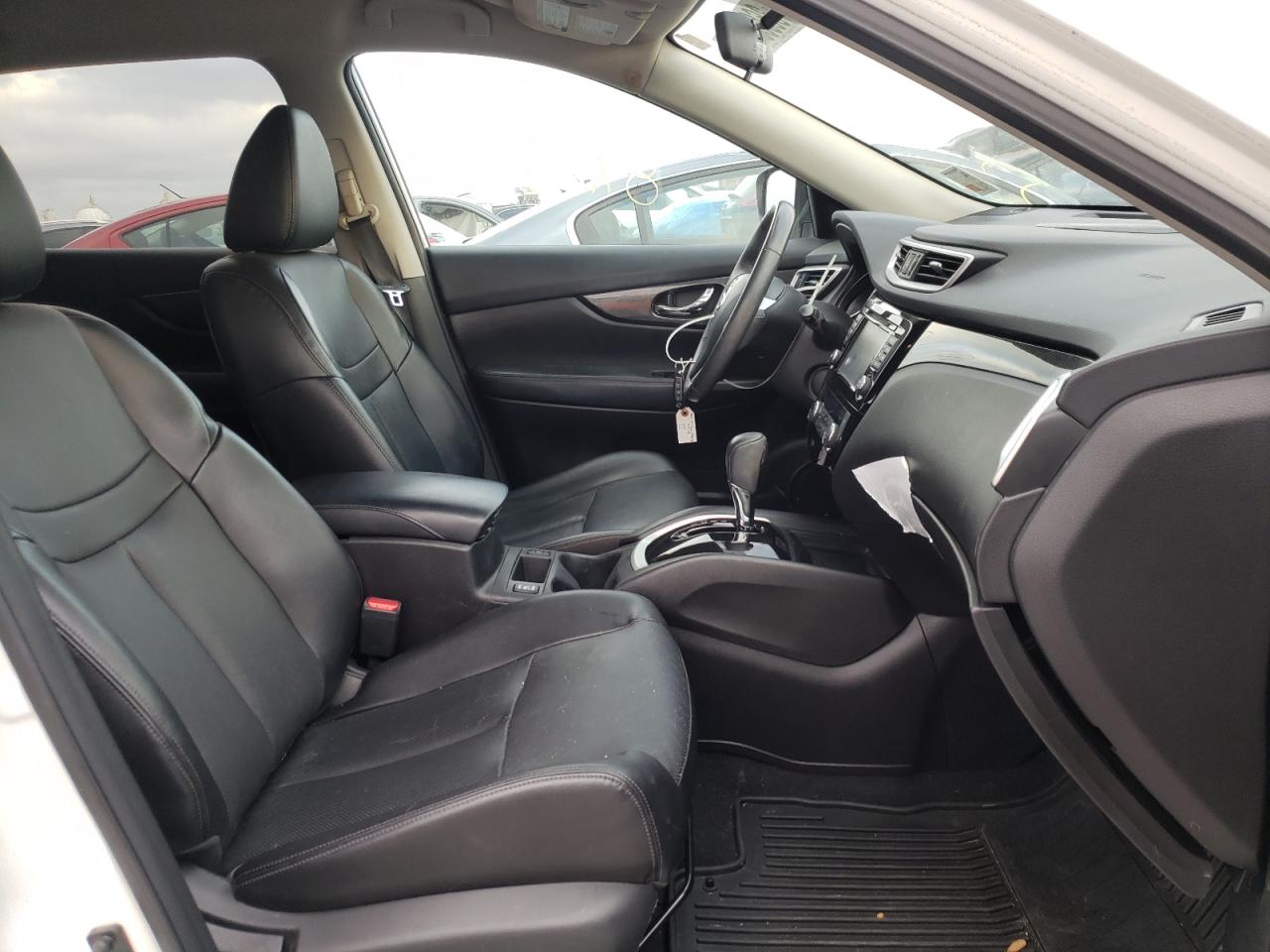 Photo 5 from auction – 2016 NISSAN ROGUE S with VIN 5N1AT2MT8GC742940