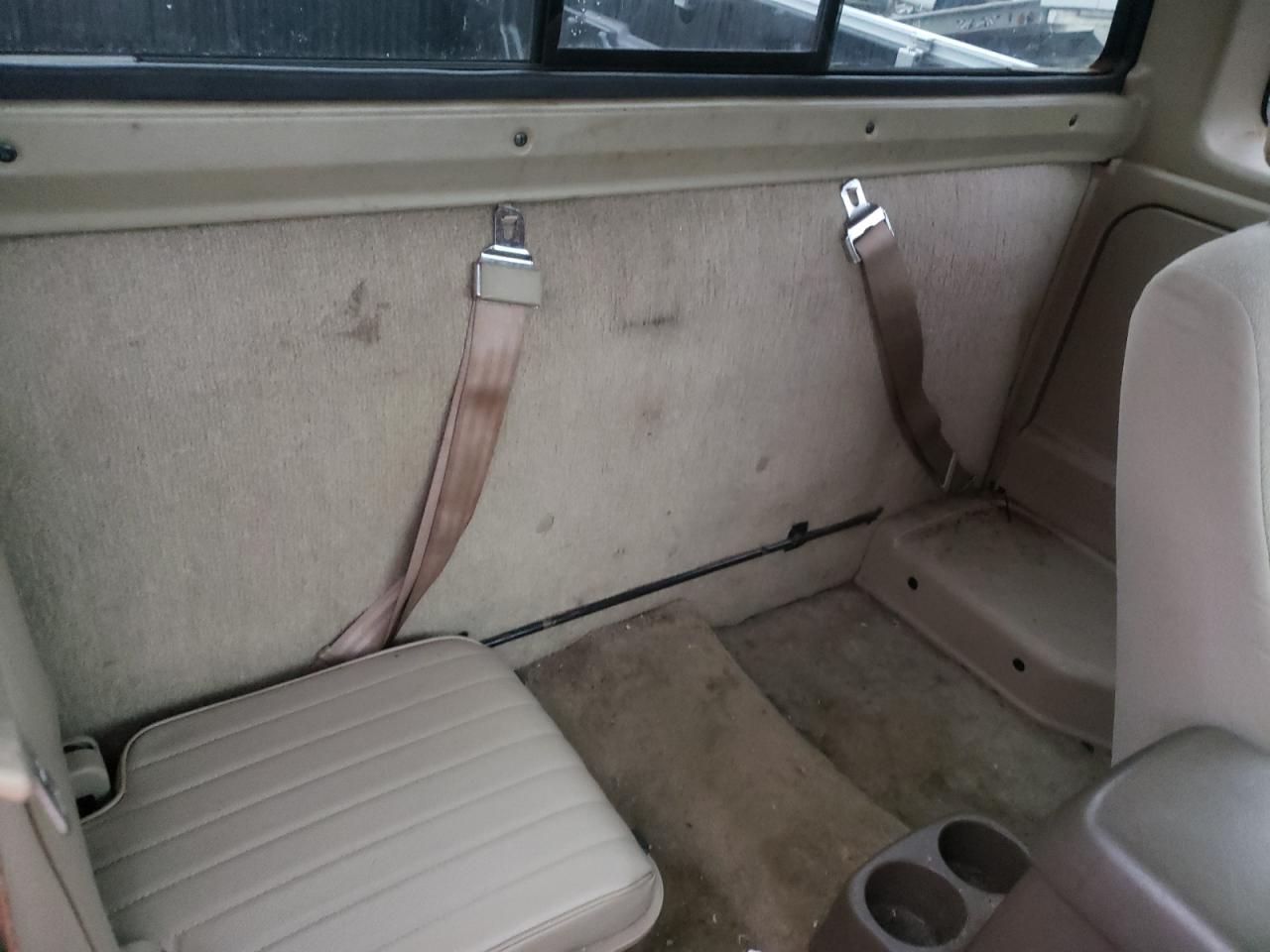 Photo 6 from auction – 2000 NISSAN FRONTIER X with VIN 1N6ED26Y6YC430044