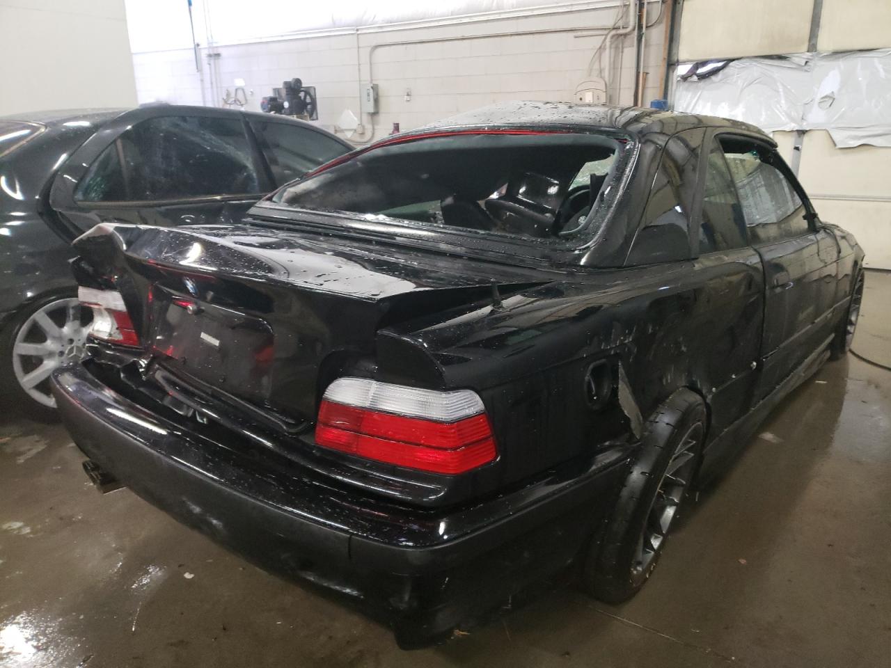 Photo 4 from auction – 1999 BMW 328 IC with VIN WBABK7337XET67313