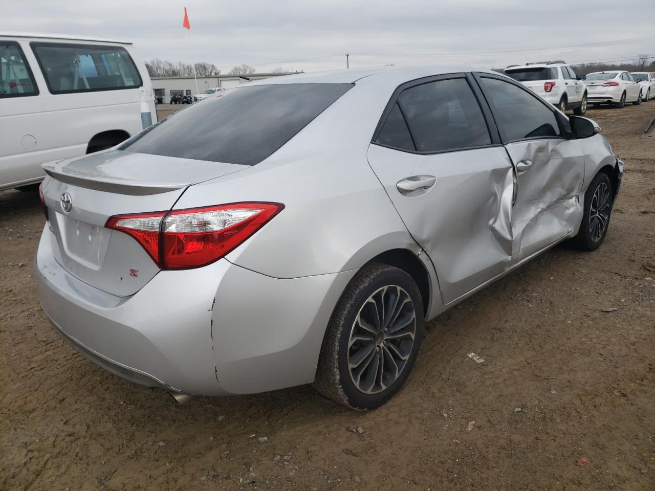 Photo 4 from auction – 2014 TOYOTA COROLLA L with VIN 5YFBURHEXEP084780