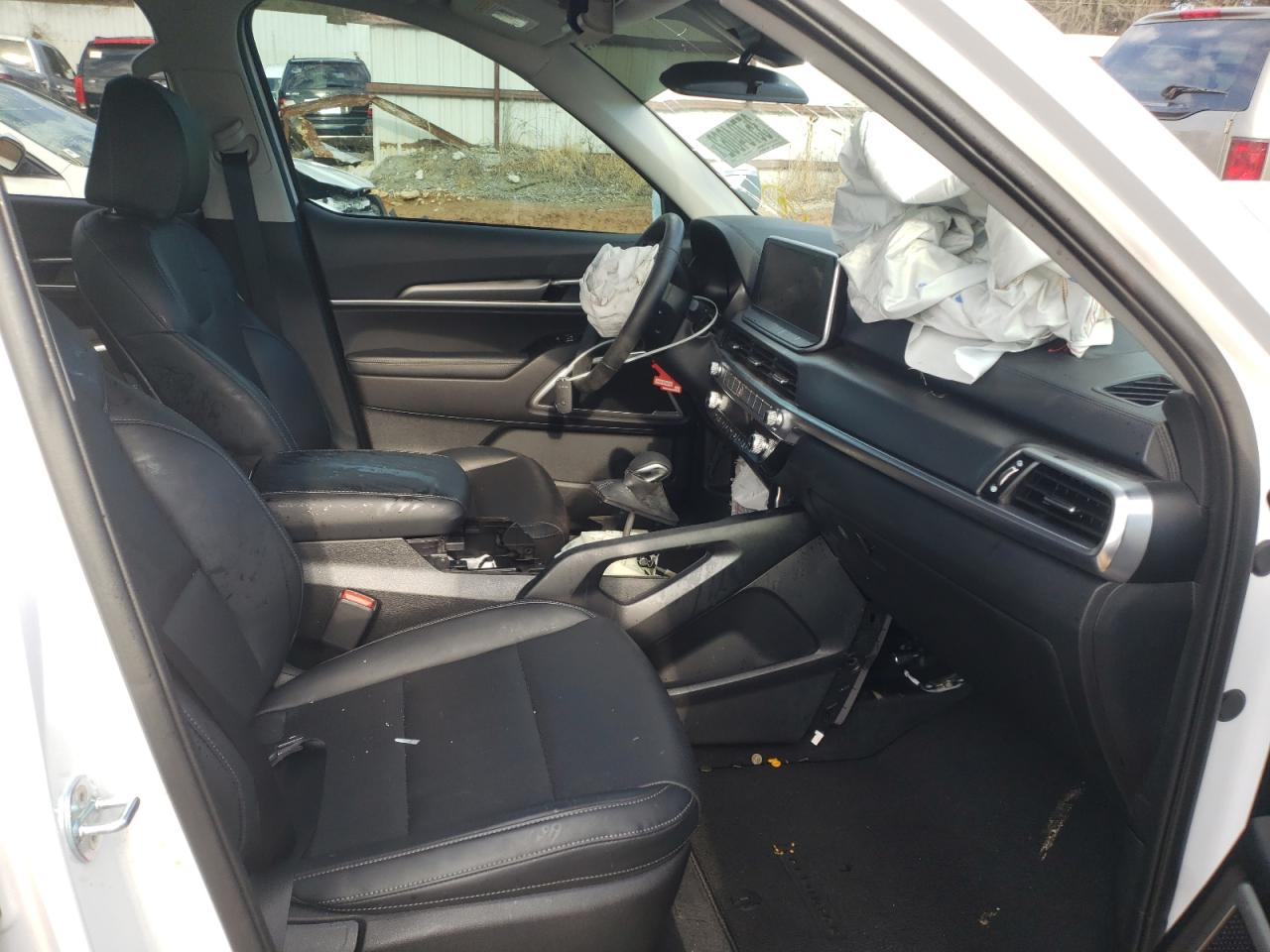 Photo 5 from auction – 2022 KIA TELLURIDE with VIN 5XYP2DHC8NG233558