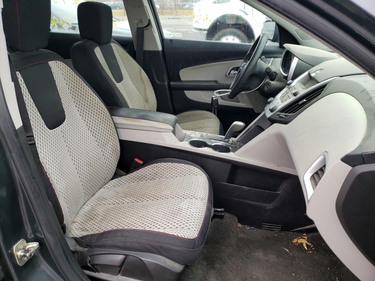 Photo 5 from auction – 2011 CHEVROLET EQUINOX LS with VIN 2CNALBEC7B6232269