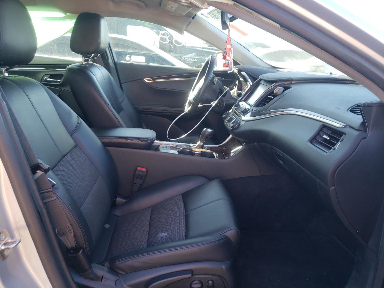 Photo 5 from auction – 2015 CHEVROLET IMPALA LT with VIN 1G1125S38FU145901
