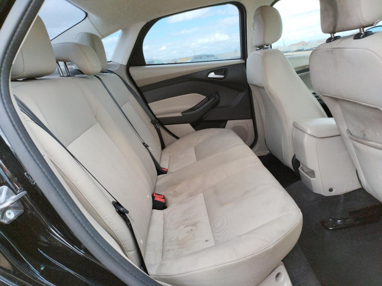 Photo 6 from auction – 2018 FORD FOCUS SE with VIN 1FADP3F2XJL217519