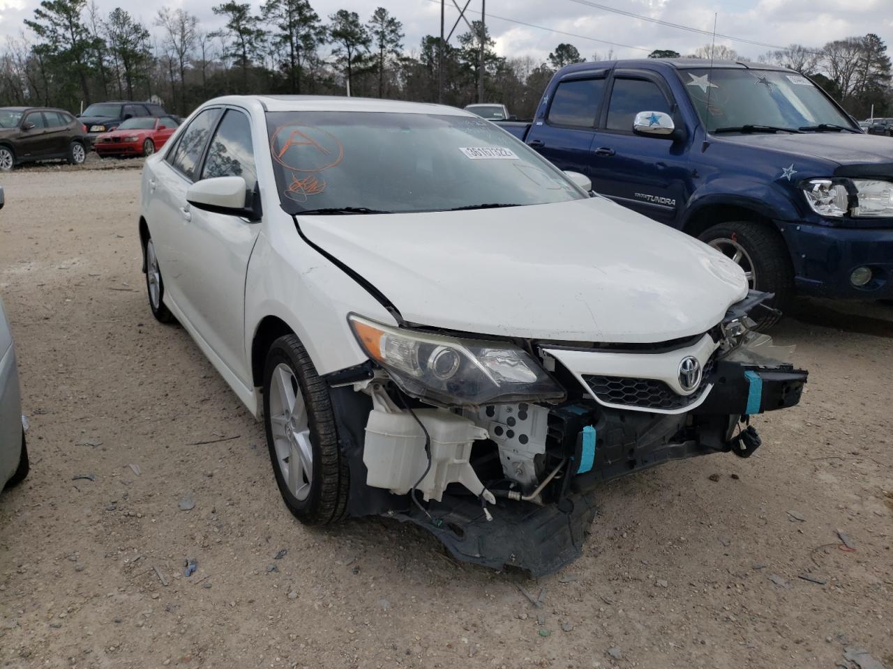 TOYOTA CAMRY L 2014 with VIN 4T1BF1FK4EU452101 - Photo from auction