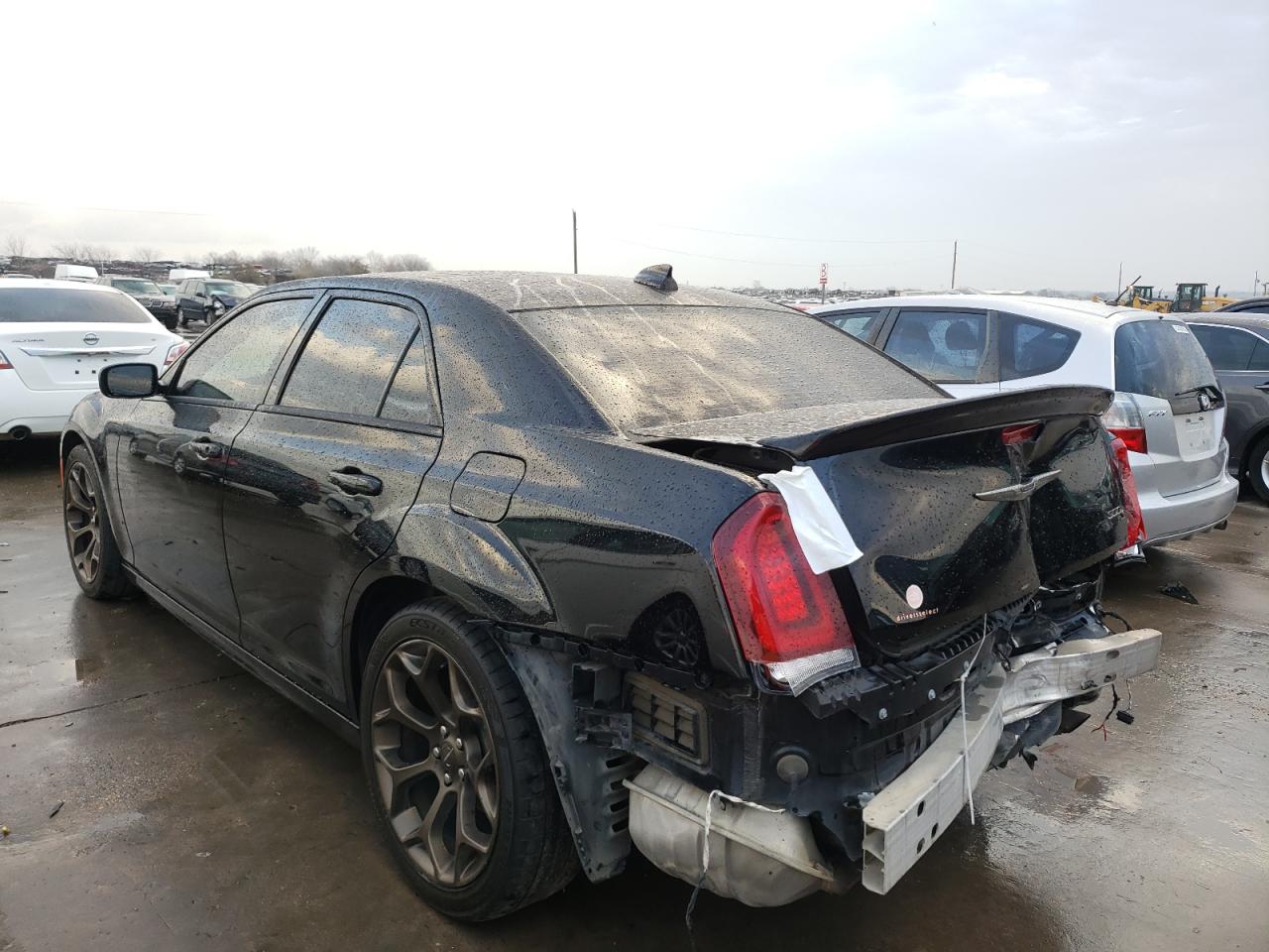 Photo 3 from auction – 2017 CHRYSLER 300 S with VIN 2C3CCABG2HH661612